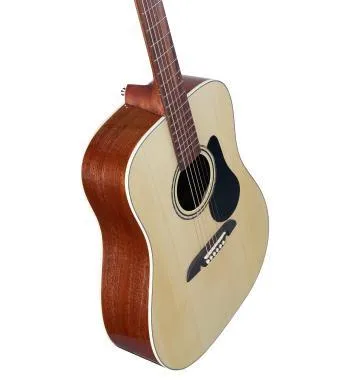 Alvarez RD26 akusztikus gitár, dreadnought forma, lucfenyő fedlap, fényes natúr színben, tokkal