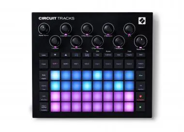 Novation Circuit Tracks rács alapú groovebox, 32 RGB pad, 28 RGB gomb, USB-C aljzat