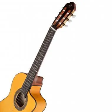 Ortega RCE270FT klasszikus flamenco gitár,4/4-es, fishman elektronika, tartozék tok