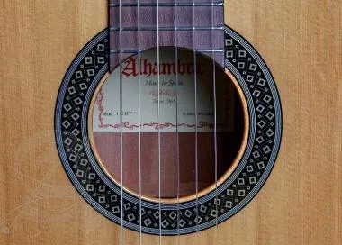Alhambra ALH-1C HT klasszikus gitár, Hybrid Terra