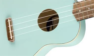 Fender Venice Daphne Blue szín, szoprán ukulele