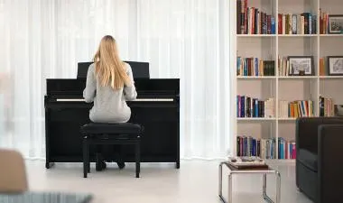 Kawai CA701R digitális zongora, 88 billentyűs kalapácsmechanika, 256 hang polifónia, Bluetooth, rózsafa