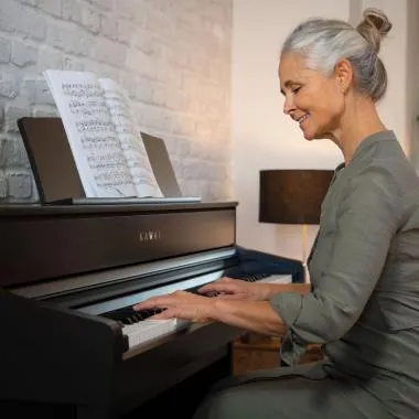 Kawai CA701EP digitális zongora, 88 billentyűs kalapácsmechanika, 256 polifónia, Bluetooth, fényes fekete