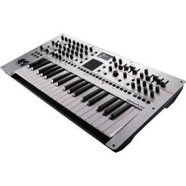 Roland GAIA 2 37 billentyűs hybrid szintetizátor