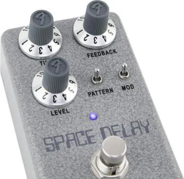 Fender Hammertone Space Delay effektpedál