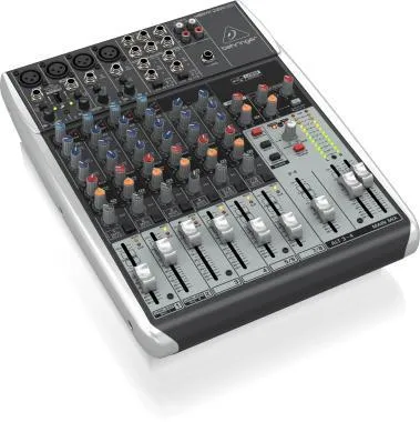 Behringer Q1204USB keverő, analóg, 12 bemenet, 2/2-bus, mikrofon-előerősítő, kompresszor, EQ, USB