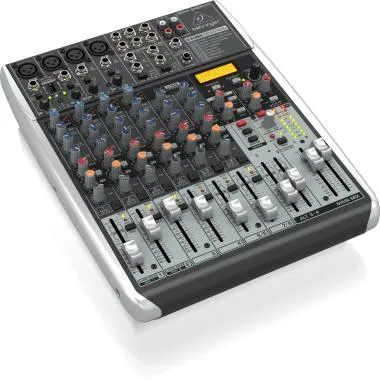 Behringer QX1204USB keverő, analóg, 12 bemenet, 2/2-bus, mikrofon-előerősítő, kompresszor, EQ, USB