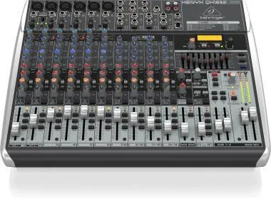 Behringer QX1832USB keverő, analóg, 18 bemenet, 3/2-bus, mikrofon-előerősítő, kompresszor, EQ, USB