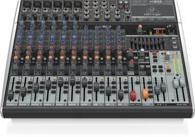 Behringer X1832USB keverő, analóg, 18 bemenet, 3/2-bus, mikrofon-előerősítő, kompresszor, EQ, USB