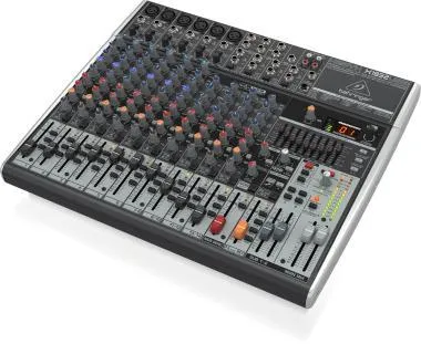 Behringer X1832USB keverő, analóg, 18 bemenet, 3/2-bus, mikrofon-előerősítő, kompresszor, EQ, USB