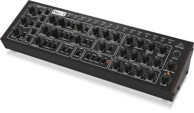 Behringer PRO-1 szintetizátor, analóg, polifonikus, 16 hang, Eurorack formátum