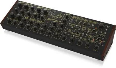 Behringer K-2 szintetizátor, analóg, félig moduláris, 16 hangú polifónia, Eurorack formátum