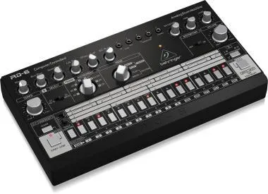 Behringer RD-6-BK dobgép, analóg, 8 dobhanggal, 16-step sequencer, distortion effekt, fekete