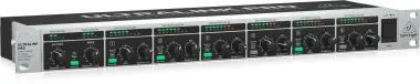 Behringer MX882 V2 ultra-flexibilis 8 csatornás osztó/keverő