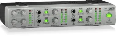 Behringer AMP800 V2 ultra-kompakt 4 csatornás sztereó fejhallgató erősítő