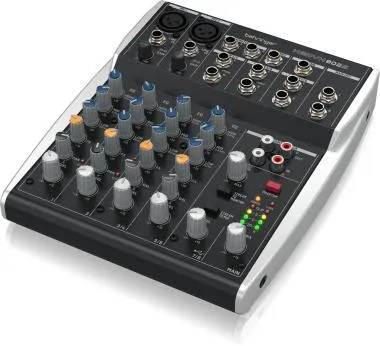 Behringer XENYX 802S keverő, analóg, 8 bemenet, USB streaming interfész