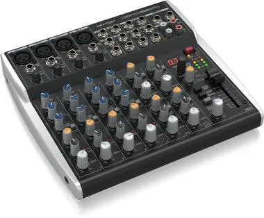 Behringer XENYX 1202SFX keverő, analóg, 12 bemenet, USB streaming interfésszel és Klark Teknik effektekkel