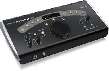 Behringer CONTROL2USB stúdióvezérlő és kommunikációs központ, VCA-vezérléssel és USB audiointerfésszel