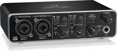 Behringer UMC202HD interfész/hangkártya, 2-be/2-ki, 24-Bit/192 kHz, Midas mikrofon-előerősítők, USB