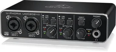Behringer UMC202HD interfész/hangkártya, 2-be/2-ki, 24-Bit/192 kHz, Midas mikrofon-előerősítők, USB