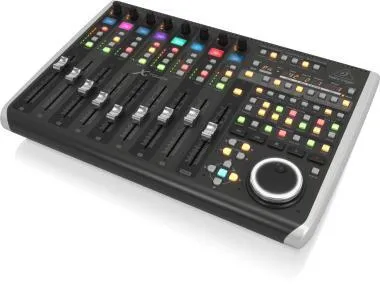 Behringer X-TOUCH USB/MIDI vezérlő, univerzális, 9 érintésérzékeny aktív fader, Ethernet/USB/MIDI