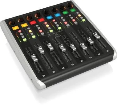 Behringer X-TOUCH EXTENDER kiegészítő, 8 érintésérzékeny aktív fader, USB Hub és Ethernet/USB interfészekkel