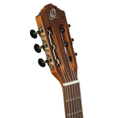 Ortega RCE23RO 4/4 -es elektro-klasszikus gitár + tok