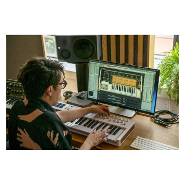 Arturia ART231522 KeyLab Essential mk3 49 Black