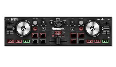 Numark DJ kontroler, 2 ch, mobilní, Serato DJ Lite, šířka pro laptop, touch jog