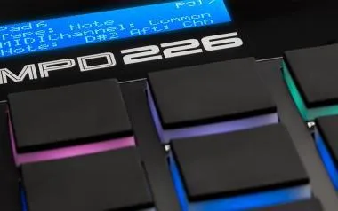 Akai Pro MPD226 USB/MIDI vezérlő, 16 MPC pad, 4 bank, 4 forgógomb, 4 fader