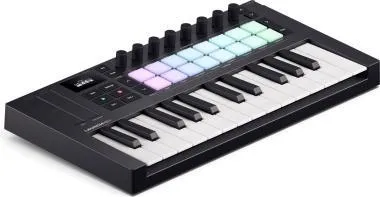 Novation Launchkey Mini 25 MK4 Hatékony 25 hangjegyes mini vezérlőbillentyűzet az összes főbb DAW-ho