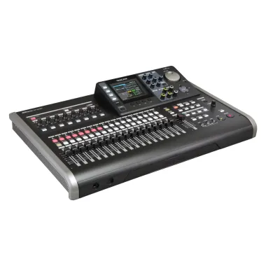 Tascam TM-DP24SD 24 sávos digitális munkaállomás/keverő, 8 sáv egyidejű felvétele