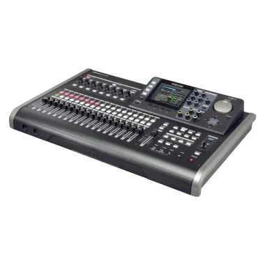 Tascam TM-DP24SD 24 sávos digitális munkaállomás/keverő, 8 sáv egyidejű felvétele