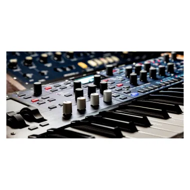 KORG KG-MULTIPOLY szintetizátor, 37 billentyű