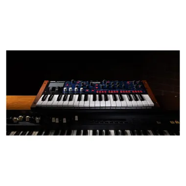 KORG KG-MULTIPOLY szintetizátor, 37 billentyű