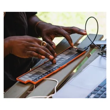 KORG KG-NKEYFDSB 25 billentyűs, USB MIDI-vezérlő, khaki szín, összehajtható
