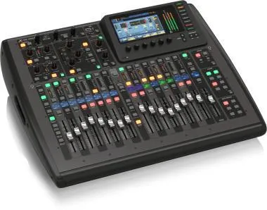 Behringer X32 COMPACT keverő, digitális, 40 bemenet, 25 bus, 17 motorizált fader, 32 csatornás audio interface