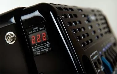 Roland FR-1X BK digitális tangóharmonika beépített hangszóróval - fekete