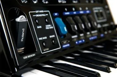 Roland FR-1X BK digitális tangóharmonika beépített hangszóróval - fekete