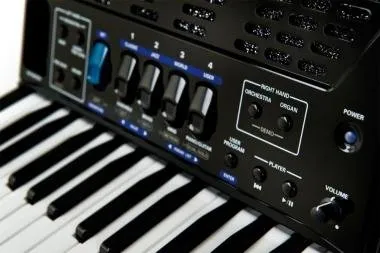 Roland FR-1X BK digitális tangóharmonika beépített hangszóróval - fekete