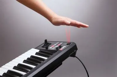 Roland A-49-BK MIDI kontroller billentyűzet 49 billentyű 2 kontroller 2 gomb - fekete