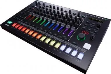 Roland TR-8S ACB modellezésű dobgép samplerrel és effektekkel