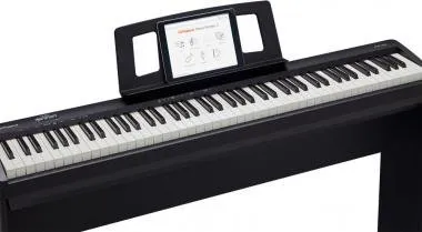 Roland FP-10-BK digitális zongora 2 hangszórós PHA-4 billentyűzet,96 hang polifónia - állvány nélkül