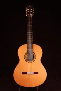 Alhambra ALH-4P LHAlhambra Gitár 4 P Cédrus, indiai rózsafa, ébenfa fogólap, Balkezes