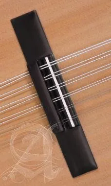 Alhambra ALH-L-2C OPAlhambra Gitár L-2 OP Cédrus, mahagóni, Indiai rózsafa fogólap