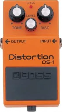 BOSS DS-1 Distortion effekt pedál