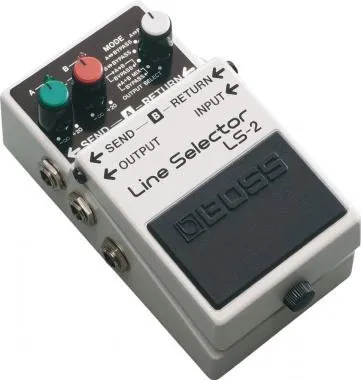BOSS LS-2 Line Selector effekt pedál