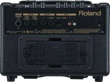 Roland AC-33 Acoustic Chorus akusztikus gitár erősítő kombó 30W 2X5