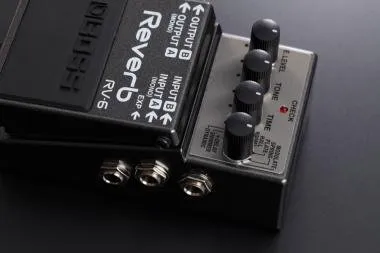 BOSS RV-6 Reverb effekt pedál