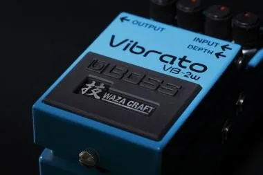 BOSS VB-2W Vibrato effekt pedál Waza Craft